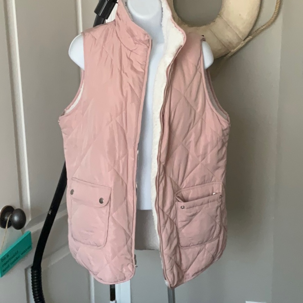 Elegant Women's Blush Quilted Vest